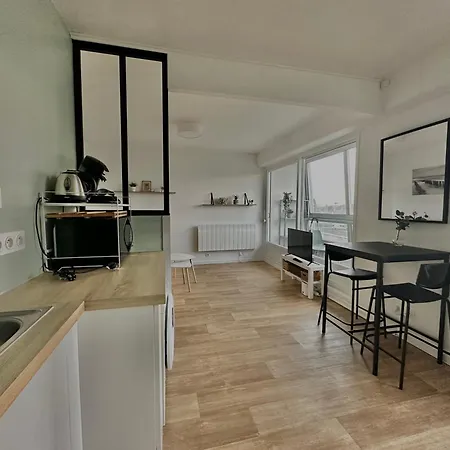 Apartment Sydney - Avec Loggia, Acces Direct Courseulles-sur-Mer